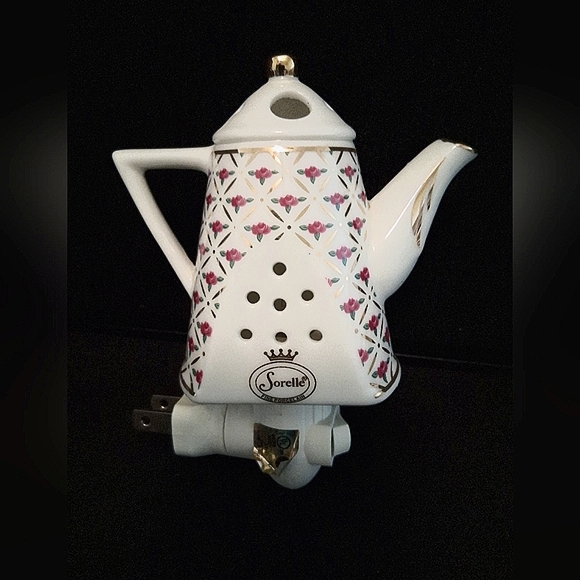 Night Light - Sorelle Porcelain Tea Kettle - Picture 4 of 7